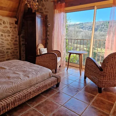 La Fontaine D'aubrac Campouriez