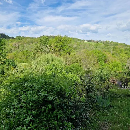 La Fontaine D'aubrac * Campouriez